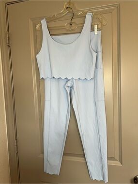 Offline by Aerie Light Blue Women’s Scallop Edge Tank & Legging Set